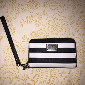 Michael Kors wristlet wallet